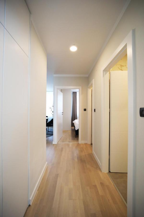 New!! High End 2bd Modern In Novi * Zagreb